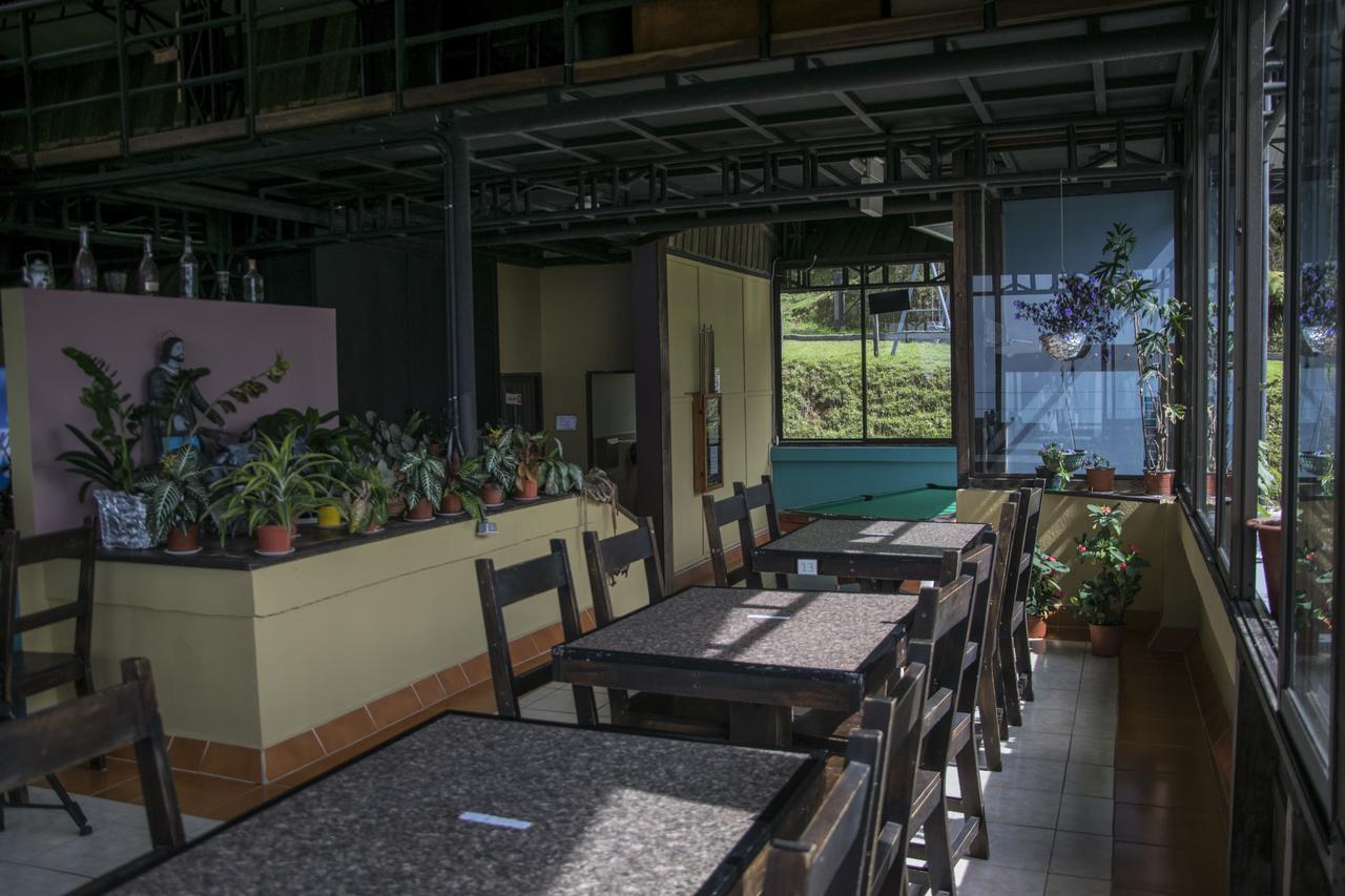 Bajos del Toro Hotel Alto Palomo מראה חיצוני תמונה