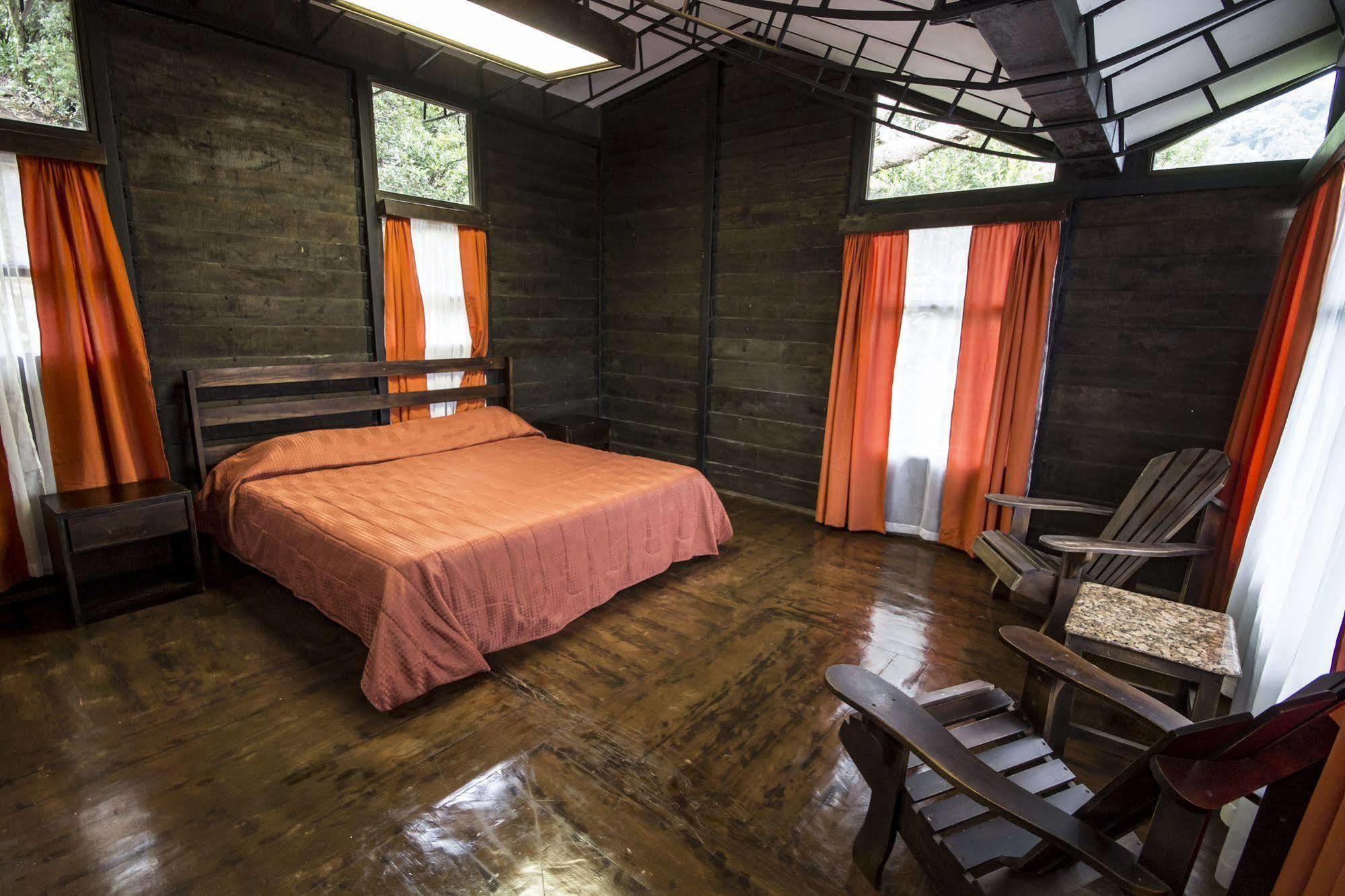 Bajos del Toro Hotel Alto Palomo מראה חיצוני תמונה